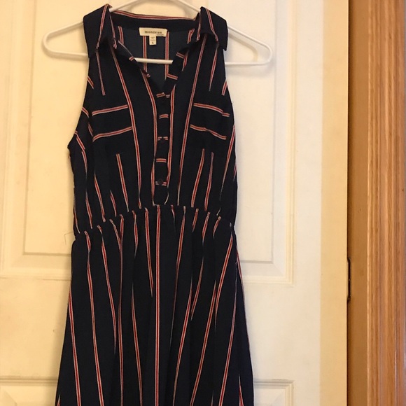 Monteau day dress - Picture 2 of 3